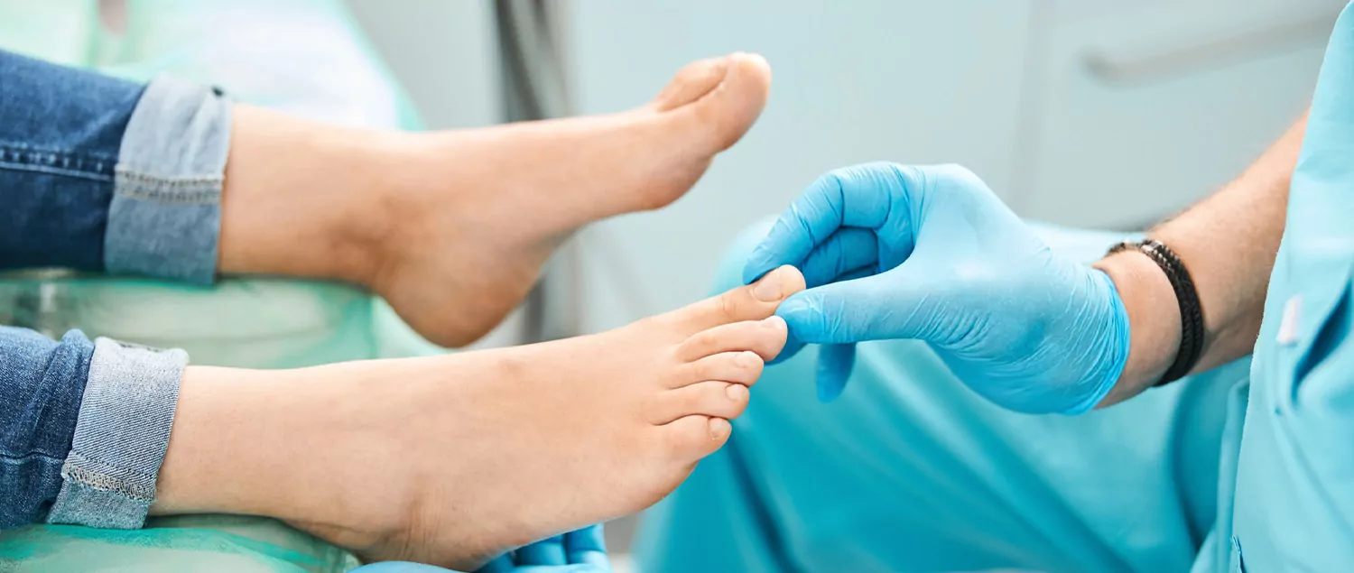 What is Diabetic Foot? What are the Symptoms?